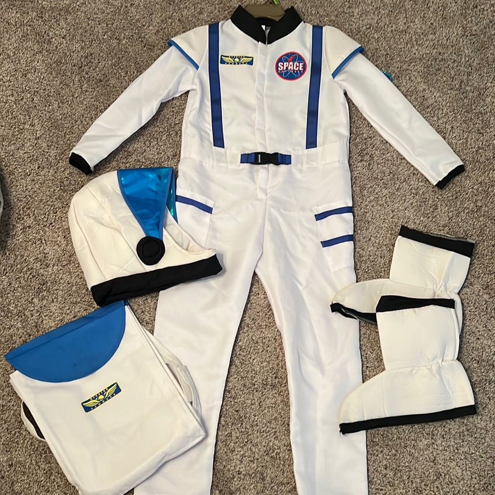 Astronaut costume